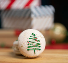 Load image into Gallery viewer, Christmas Macarons (GF)
